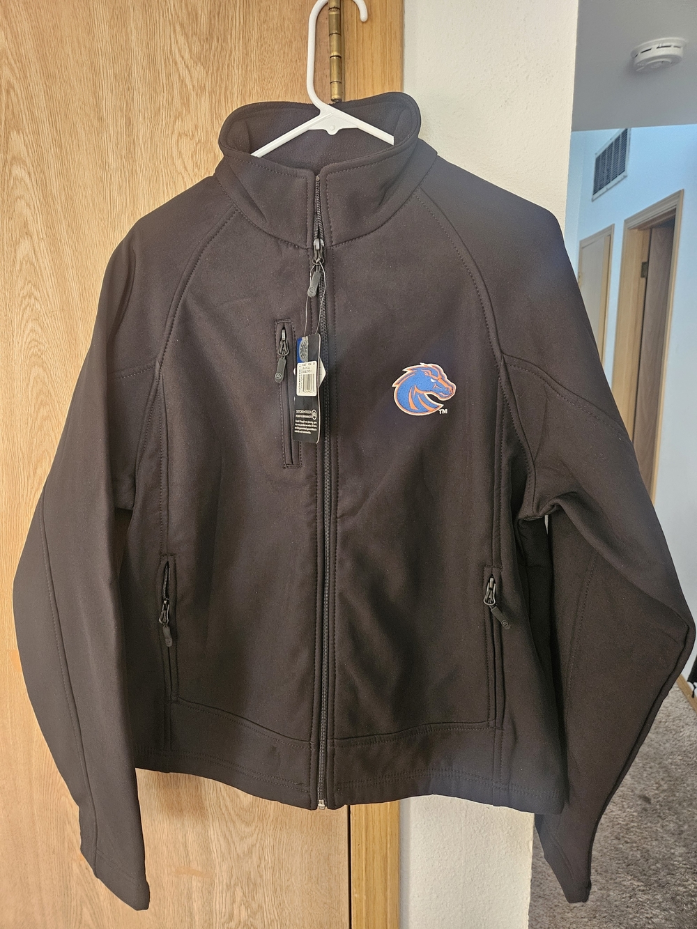 NWT MENS size Small Jacket with Boise State Logo